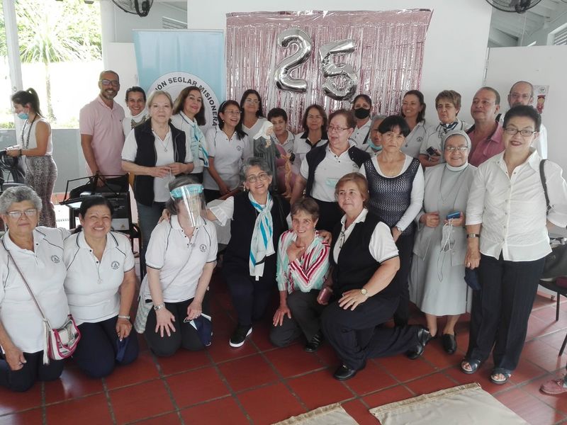 25 años - Misioneros seglares Medellín 